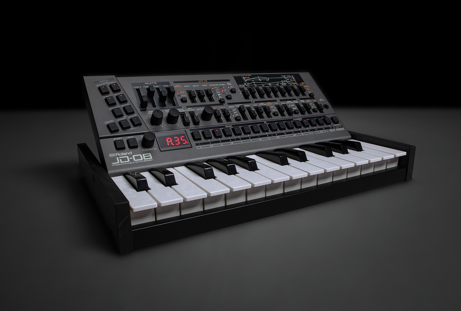 Roland JD-08